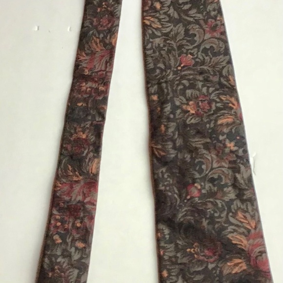 Dolce & Gabbana  dark colours print  Soie/ silk tie made in Italy 🇮🇹 - Picture 6 of 7